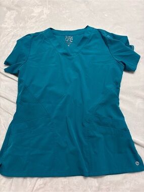 Barco Uniforms Women's Teal V-Neck Scrub Top with Pockets